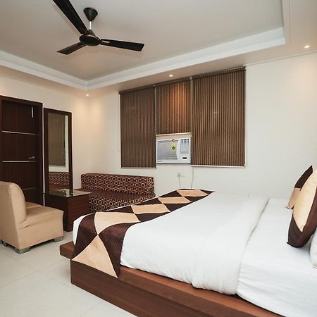 FabHotel B Continental Delhi  Esterno foto