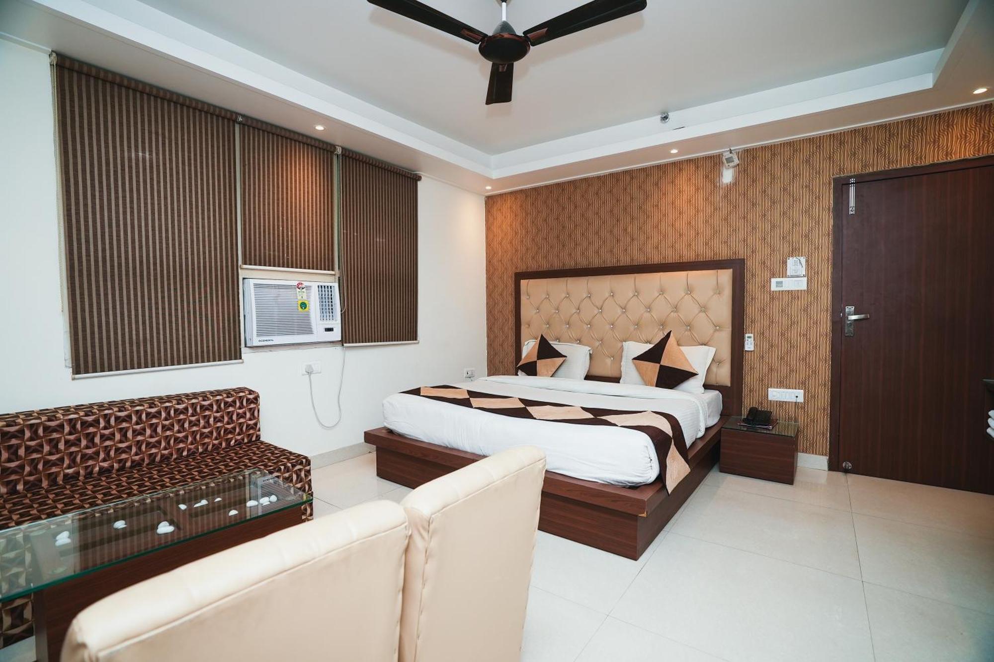 FabHotel B Continental Delhi  Esterno foto