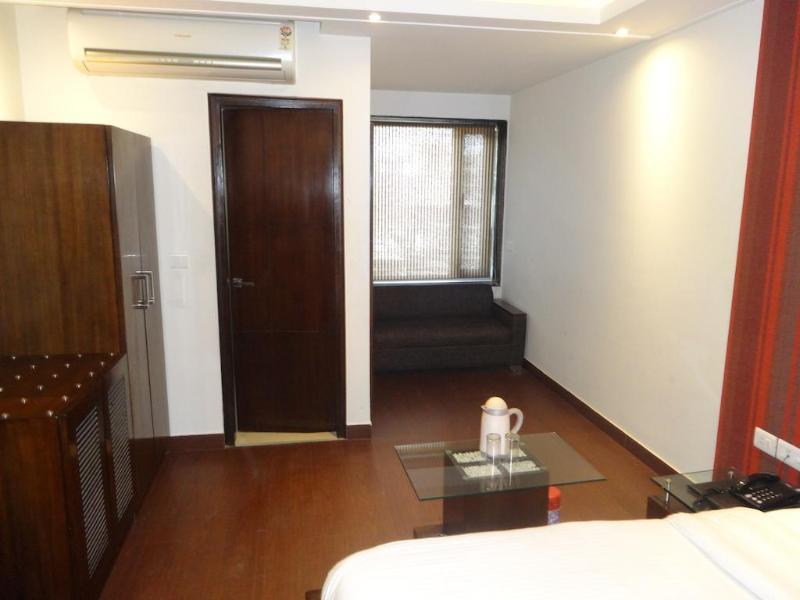 FabHotel B Continental Delhi  Esterno foto