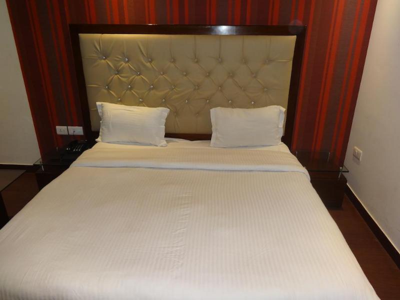 FabHotel B Continental Delhi  Esterno foto