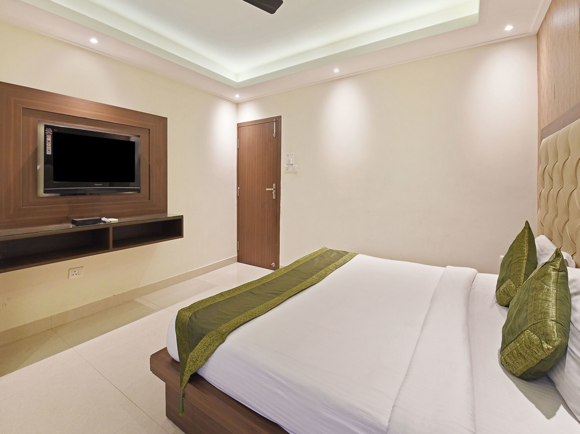 FabHotel B Continental Delhi  Esterno foto